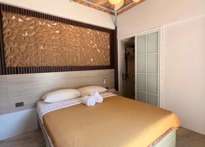 The South Hideaway Oslob Hotell