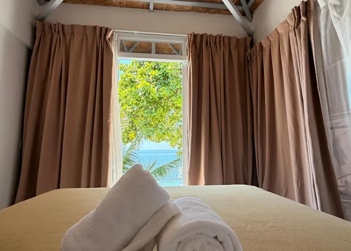The South Hideaway Oslob Hotell 3*